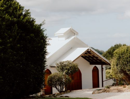 The Ease of Autumn: A Thoughtful Season for Weddings at Summergrove Estate